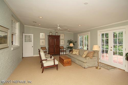 1137 Greenridge Road Jacksonville, FL 32207 - Photo 4 of 12 Family Room