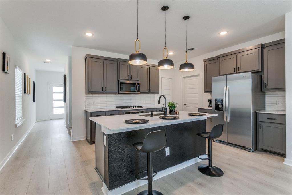 3351 Conroe Street Dallas, TX 75212 - Photo 4 of 17