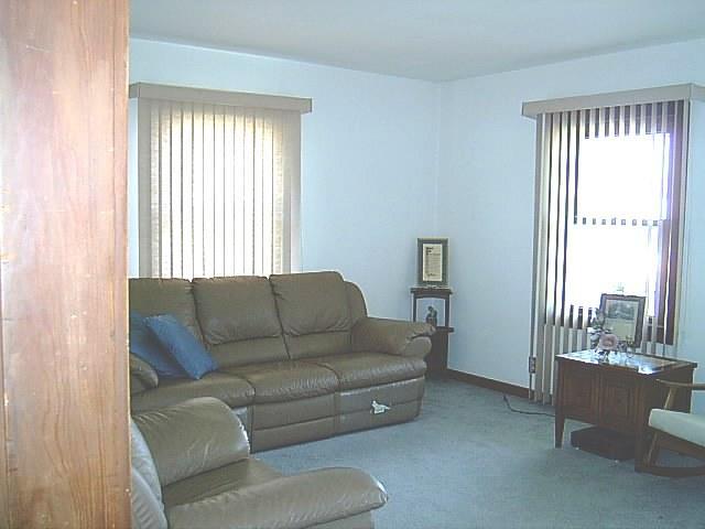 2901 Fairview Street Anderson, IN 46016 - Photo 2 of 8