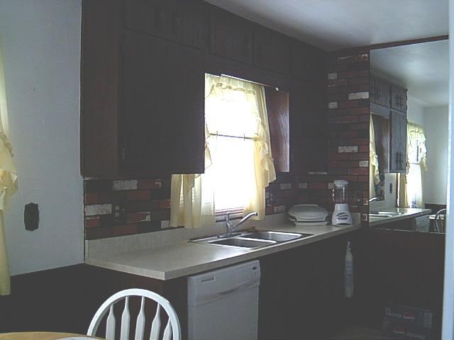 2901 Fairview Street Anderson, IN 46016 - Photo 4 of 8