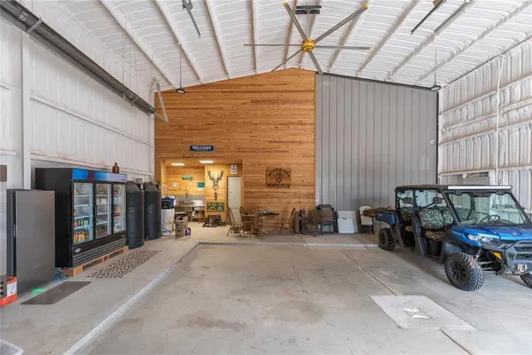 $6,100,000 | 290 County Road 290, Blackwell, TX 79506