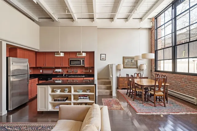 $995,000 | 1 Aberdeen Way, Unit 102, Cambridge, MA 02138