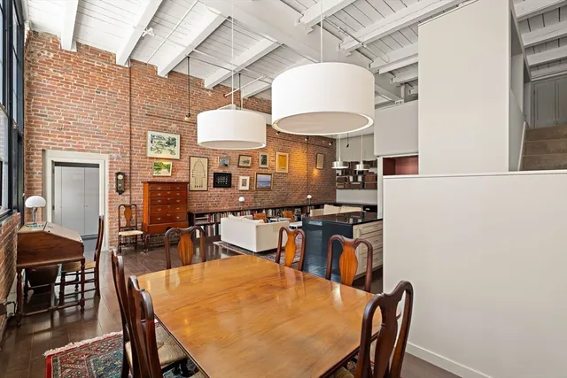 $995,000 | 1 Aberdeen Way, Unit 102, Cambridge, MA 02138