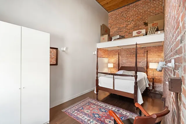 $995,000 | 1 Aberdeen Way, Unit 102, Cambridge, MA 02138