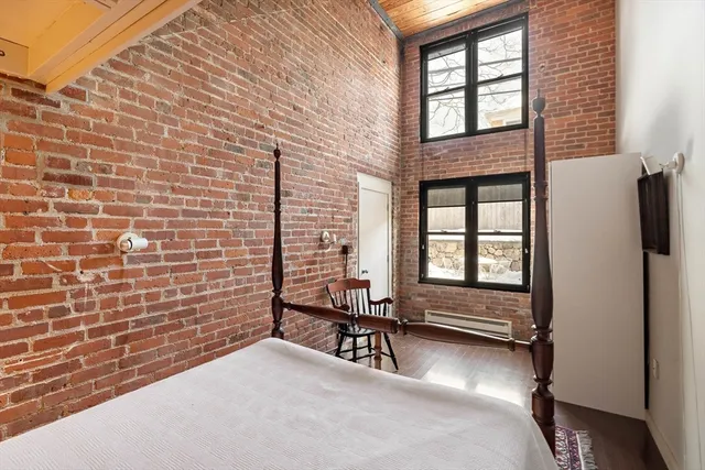 $995,000 | 1 Aberdeen Way, Unit 102, Cambridge, MA 02138