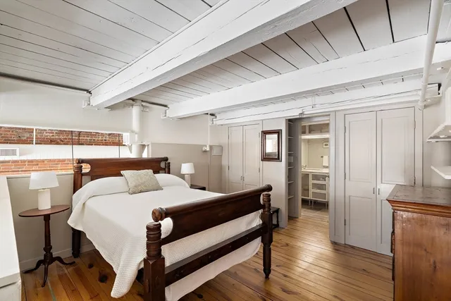 $995,000 | 1 Aberdeen Way, Unit 102, Cambridge, MA 02138