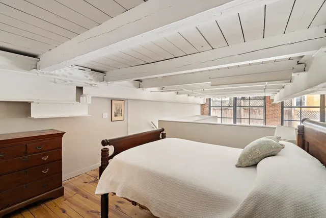 $995,000 | 1 Aberdeen Way, Unit 102, Cambridge, MA 02138