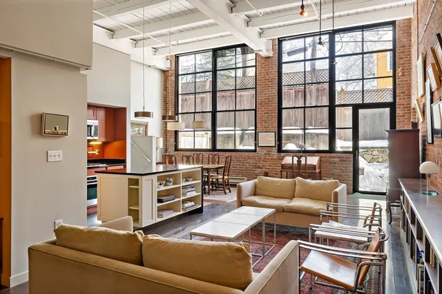 $995,000 | 1 Aberdeen Way, Unit 102, Cambridge, MA 02138