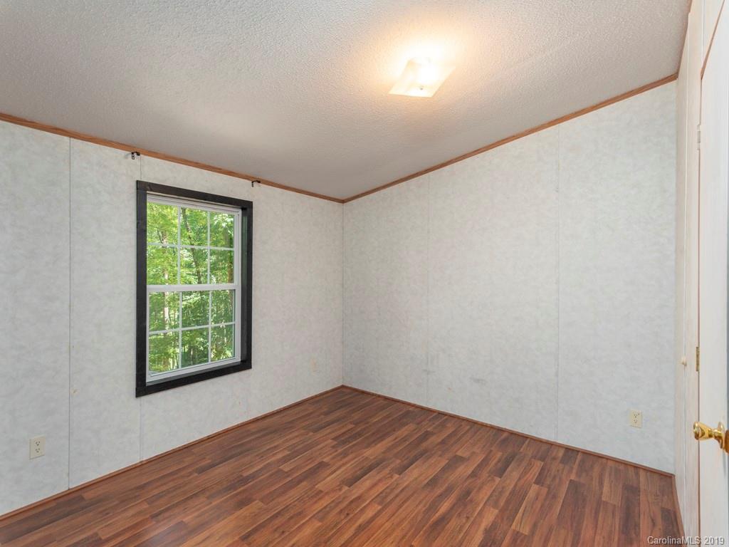 1110 Chambers Cove Road Canton, NC 28716 - Photo 4 of 21
