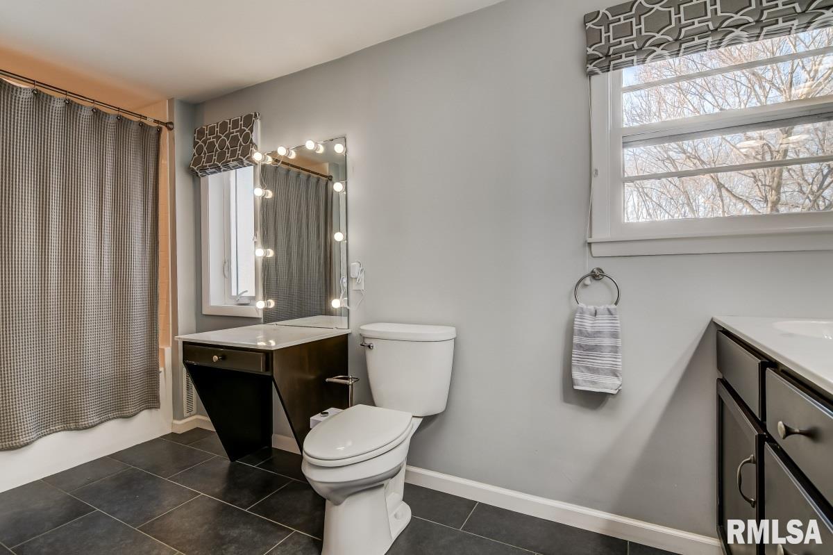 1061 Archer Elevator Road Springfield, IL 62711 - Photo 23 of 41