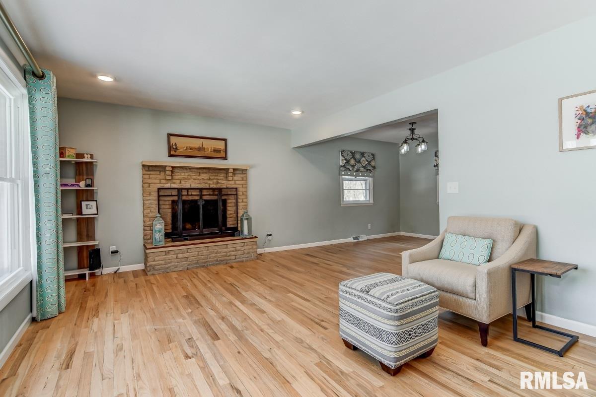 1061 Archer Elevator Road Springfield, IL 62711 - Photo 4 of 41
