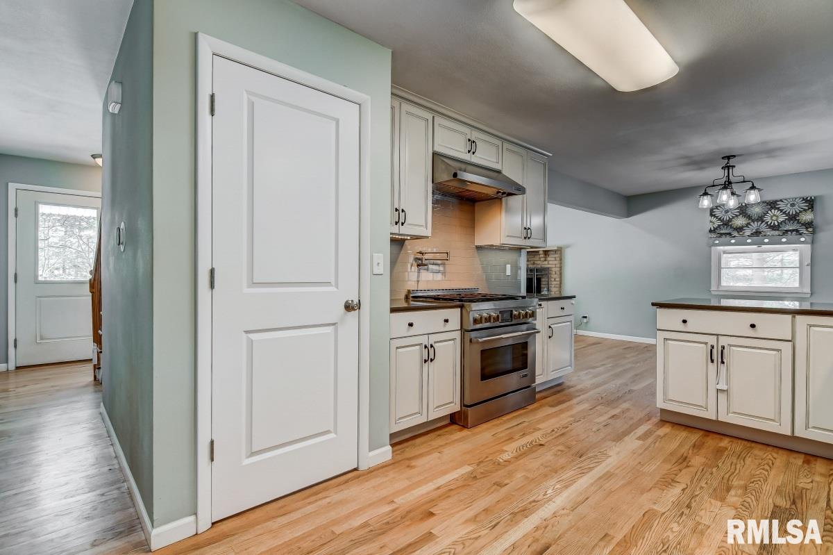 1061 Archer Elevator Road Springfield, IL 62711 - Photo 9 of 41