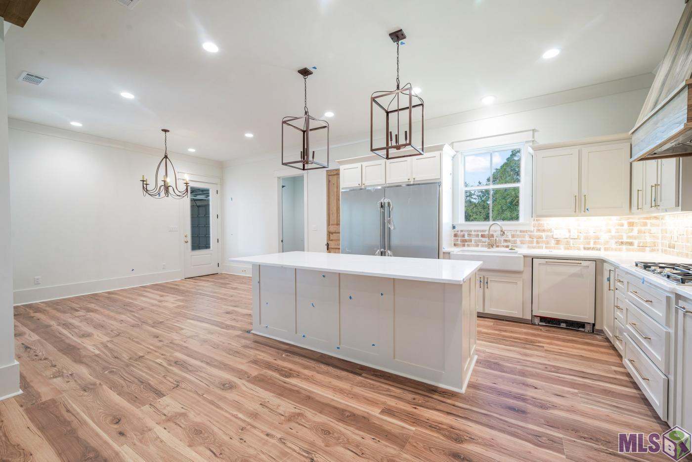 10576 Arnold Road Denham Springs, LA 70726 - Photo 14 of 27