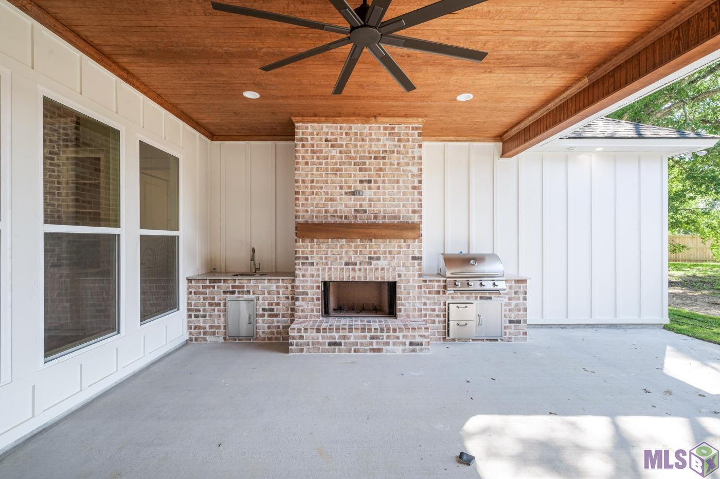10576 Arnold Road Denham Springs, LA 70726 - Photo 7 of 27