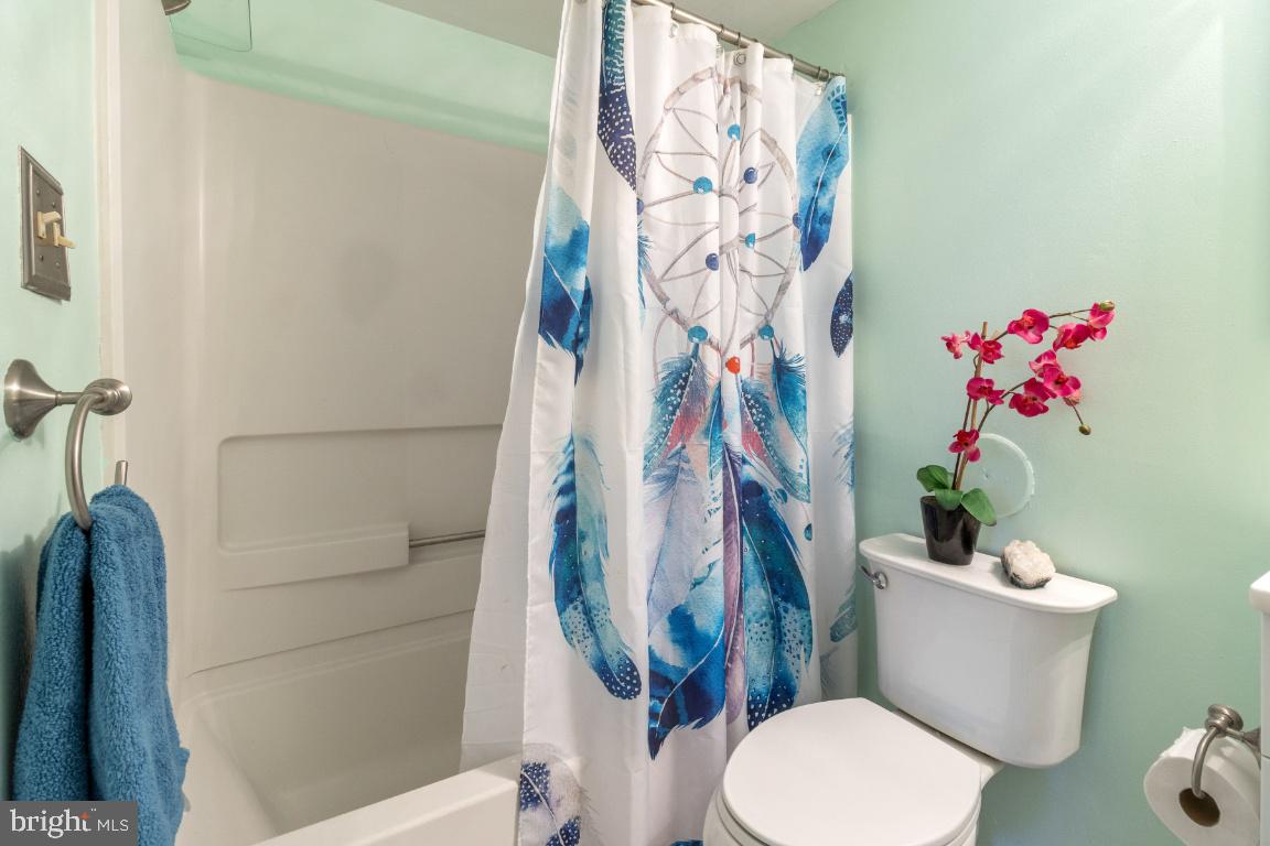 1003 Spring Gate Road, Unit 1A Baltimore, MD 21228 - Photo 26 of 28 2nd full bath