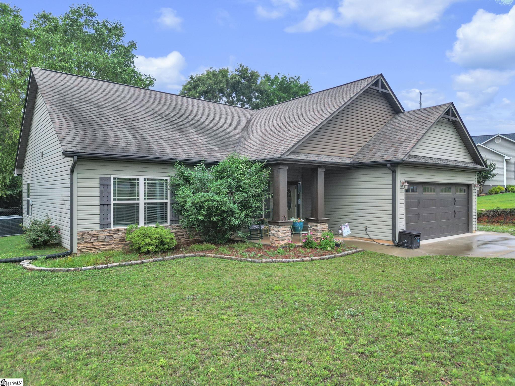 215 Cooleys Crest Lane Inman, SC 29349 - Photo 2 of 31