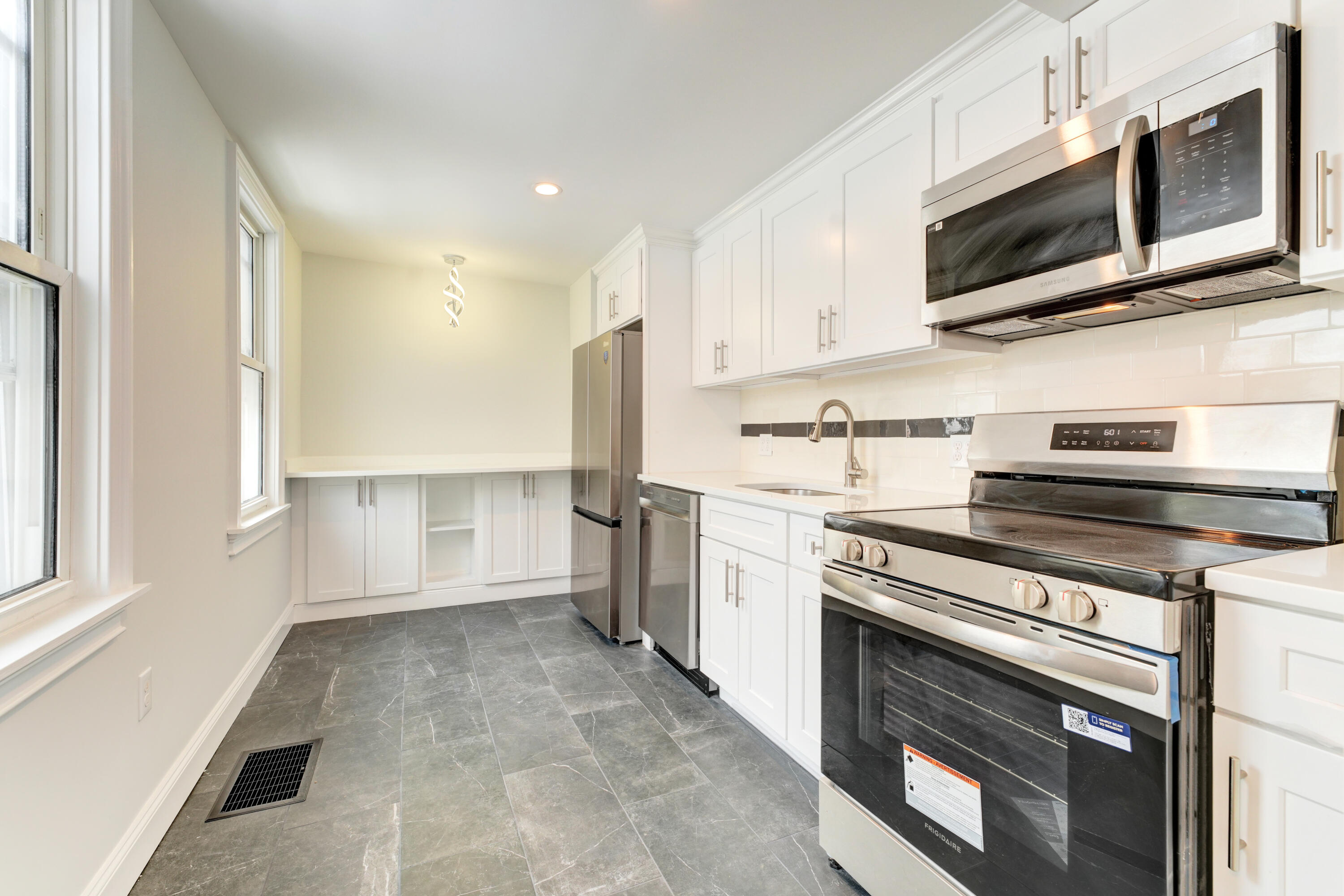 16 Dunlap Street Brunswick, ME 04011 - Photo 18 of 55 02