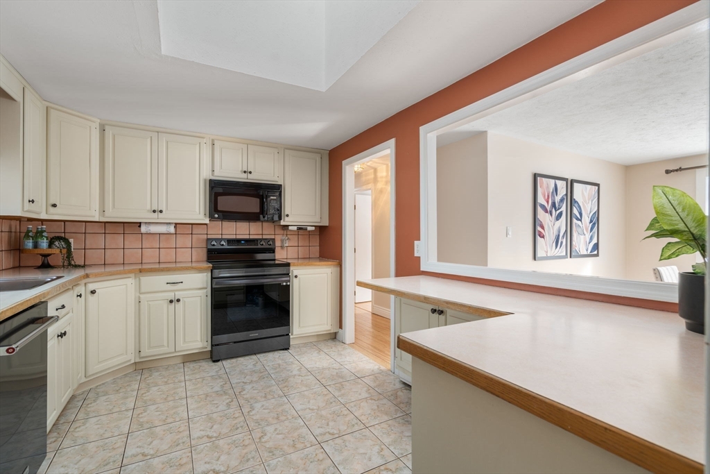 89 Brooks Street Maynard, MA 01754 - Photo 12 of 42