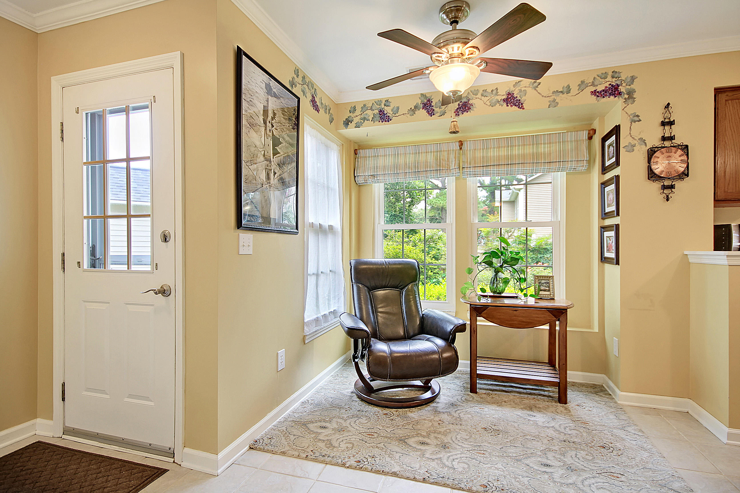 204 Wahoo Road Summerville, SC 29485 - Photo 14 of 32 This could be a breakfast area
