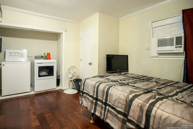 $850 | 1038 West Woodlawn Avenue, San Antonio, TX 78201