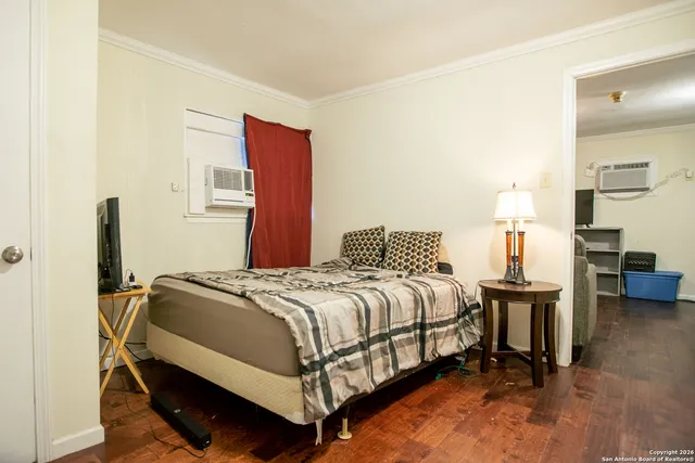 $850 | 1038 West Woodlawn Avenue, San Antonio, TX 78201