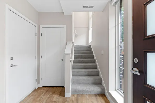 $4,630 | 120 Hennepin Avenue, Unit 121, Minneapolis, MN 55401