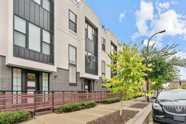 $4,630 | 120 Hennepin Avenue, Unit 121, Minneapolis, MN 55401