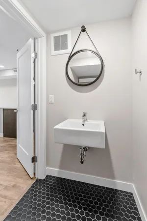 $4,630 | 120 Hennepin Avenue, Unit 121, Minneapolis, MN 55401