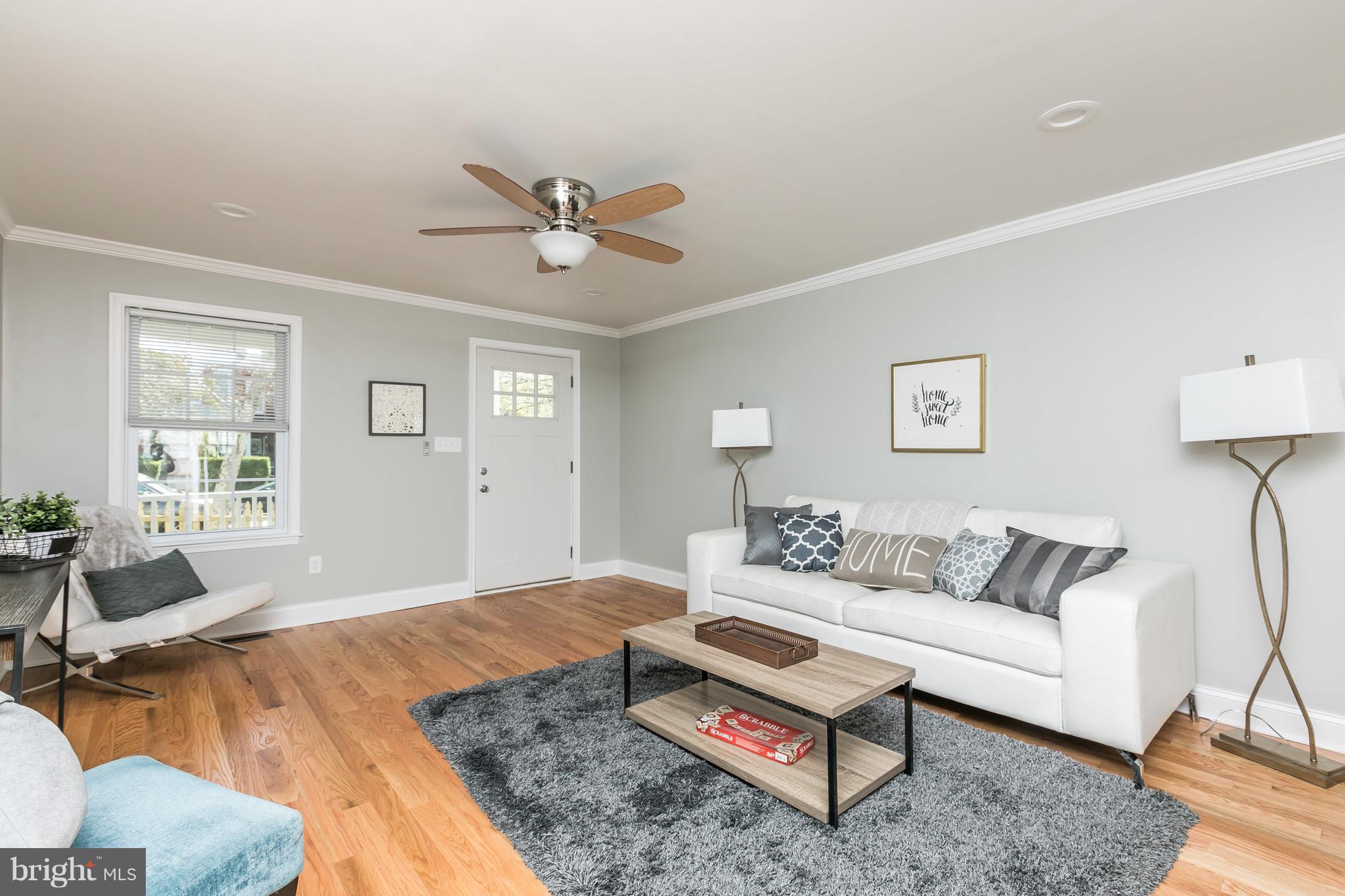 3538 Roland Avenue Baltimore, MD 21211 - Photo 1 of 29 Living Room
