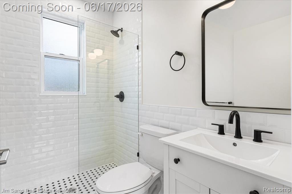 4735 Rohns Street, Unit 4A Detroit, MI 48214 - Photo 10 of 15