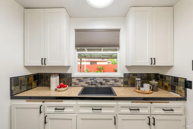 $625,000 | 72 Bellevue Avenue, Napa, CA 94558