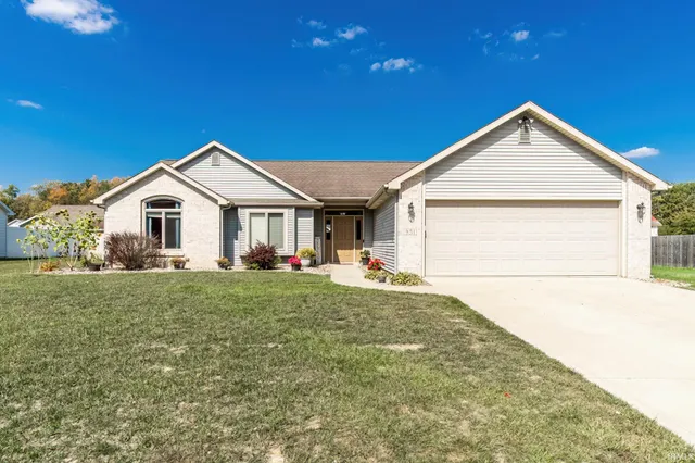 $289,000 | 951 Hawthorn Lane, Columbia City, IN 46725