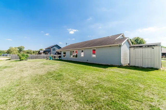 $289,000 | 951 Hawthorn Lane, Columbia City, IN 46725