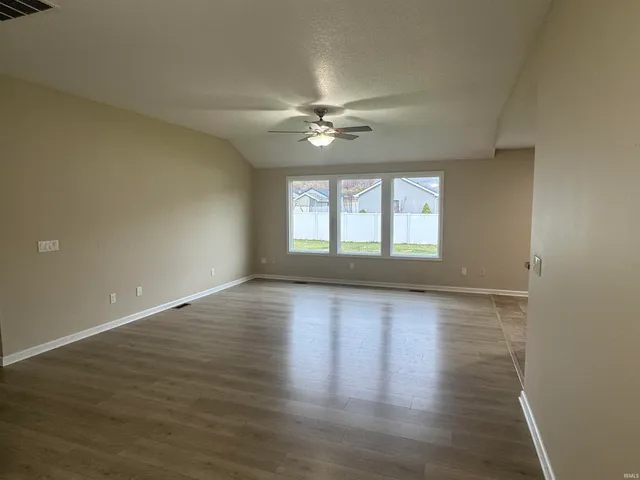 $289,000 | 951 Hawthorn Lane, Columbia City, IN 46725