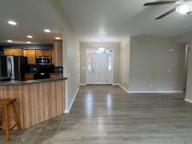 $289,000 | 951 Hawthorn Lane, Columbia City, IN 46725