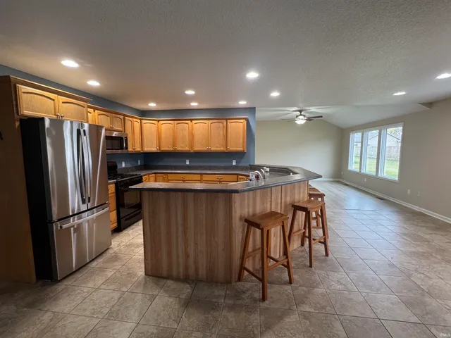 $289,000 | 951 Hawthorn Lane, Columbia City, IN 46725