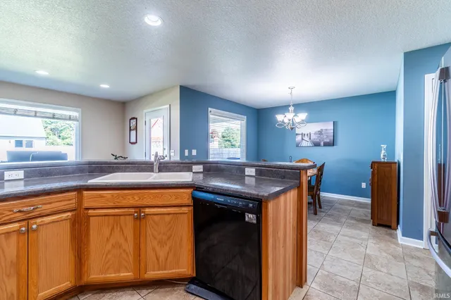 $289,000 | 951 Hawthorn Lane, Columbia City, IN 46725