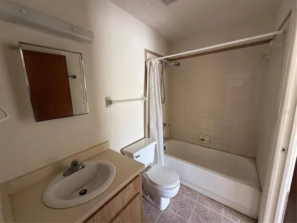 $1,050 | 3032 Southeast 5th Terrace, Unit D, Ocala, FL 34471
