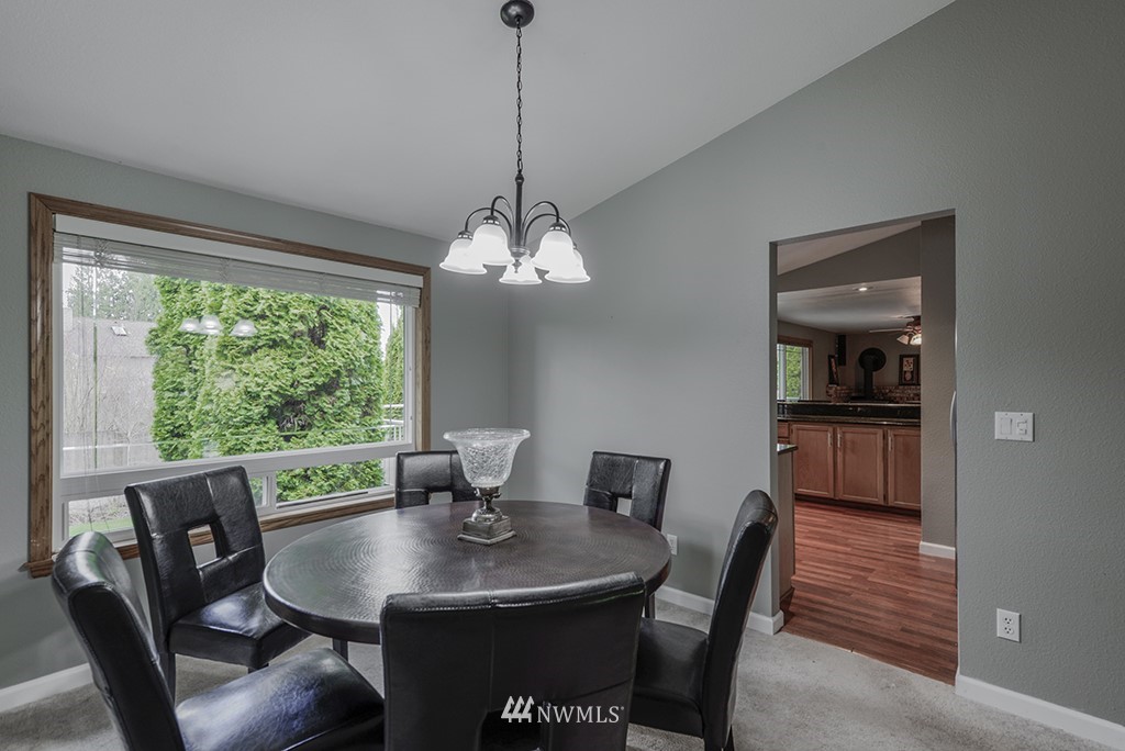 19231 135th Avenue Southeast Renton, WA 98058 - Photo 5 of 25 Gallery Image 5