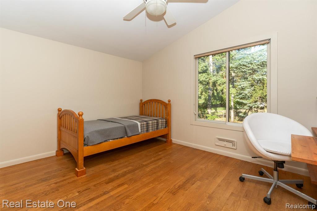 356 Charles Road Rochester, MI 48307 - Photo 22 of 31