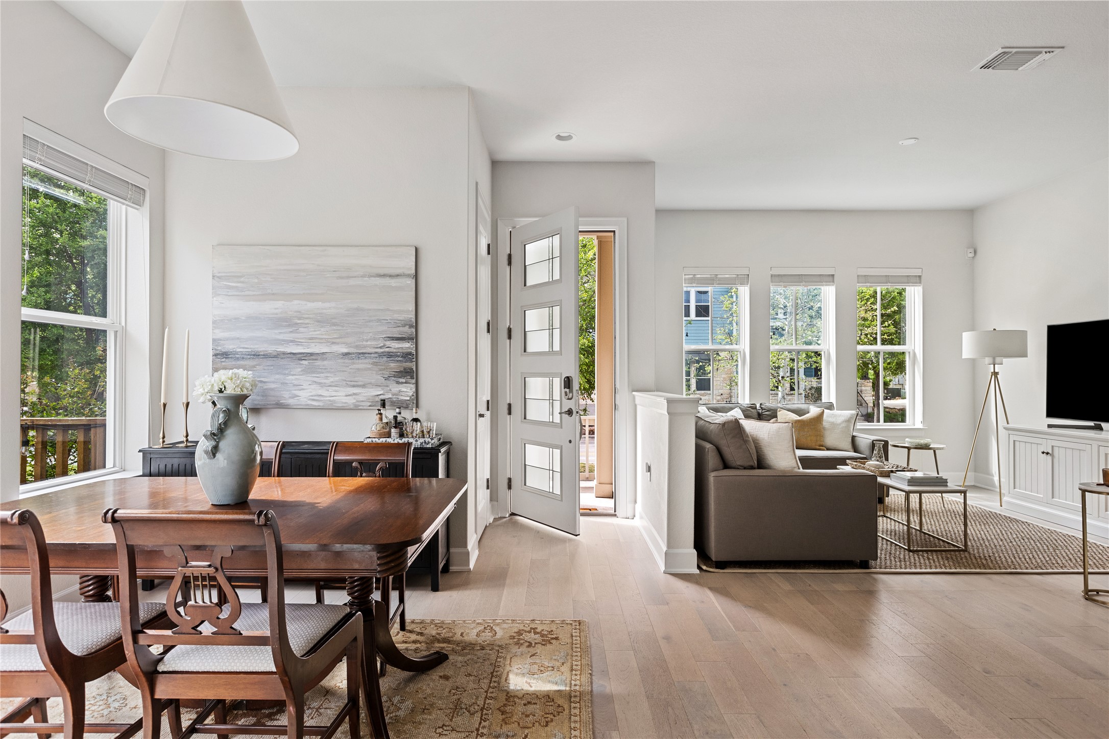 2906 Zach Scott Street Austin, TX 78723 - Photo 4 of 40