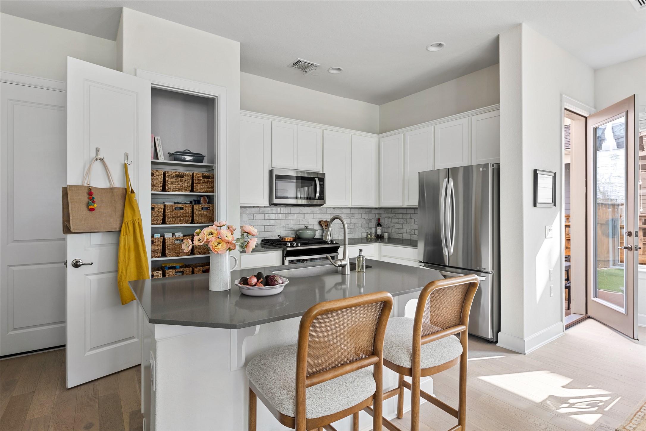 2906 Zach Scott Street Austin, TX 78723 - Photo 8 of 40