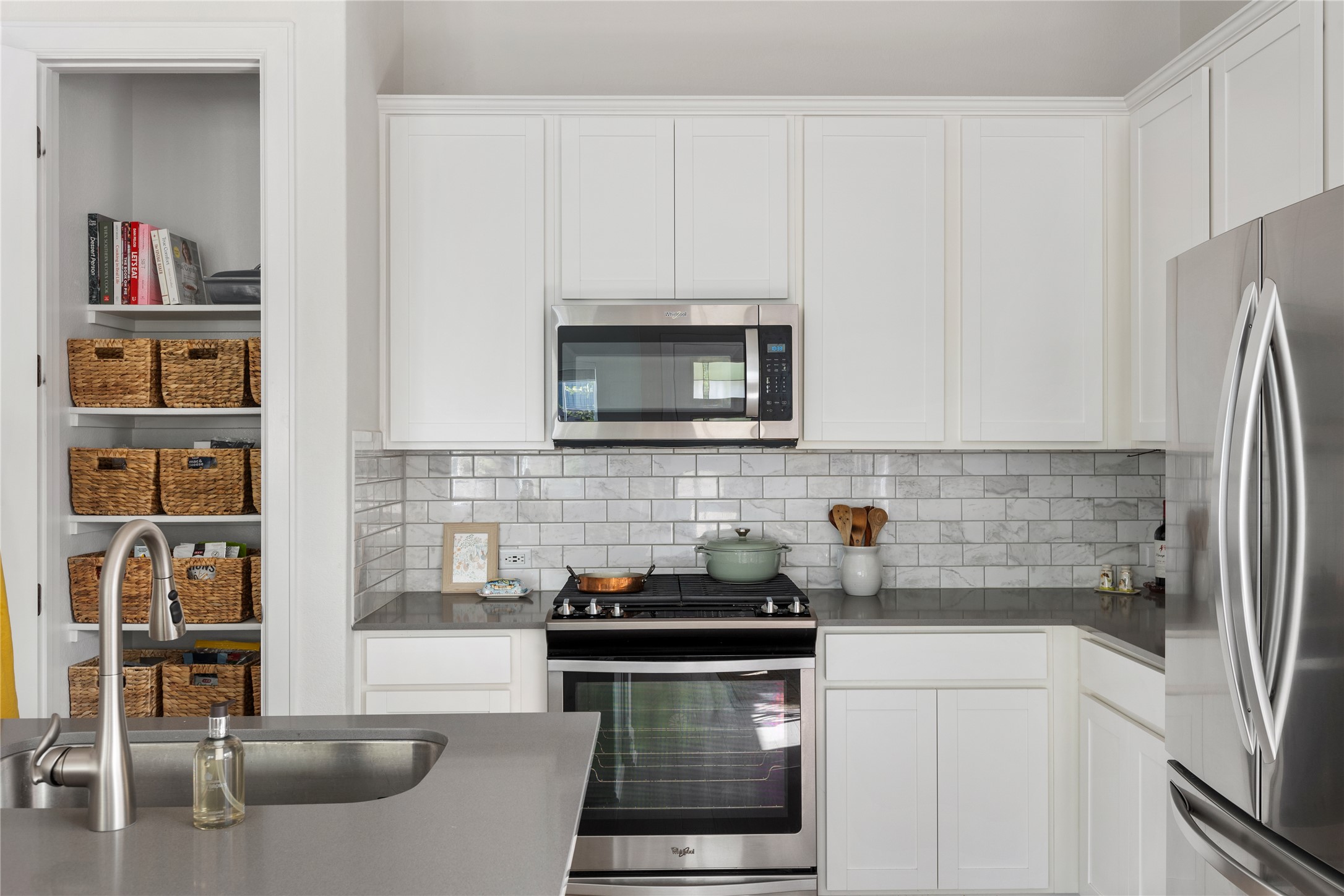 2906 Zach Scott Street Austin, TX 78723 - Photo 9 of 40