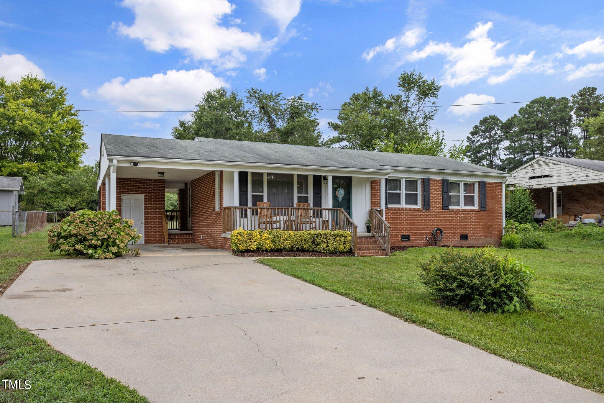 560 Wayview Road Henderson, NC 27537 - Photo 29 of 32 3-web-or-mls-1D9A2562