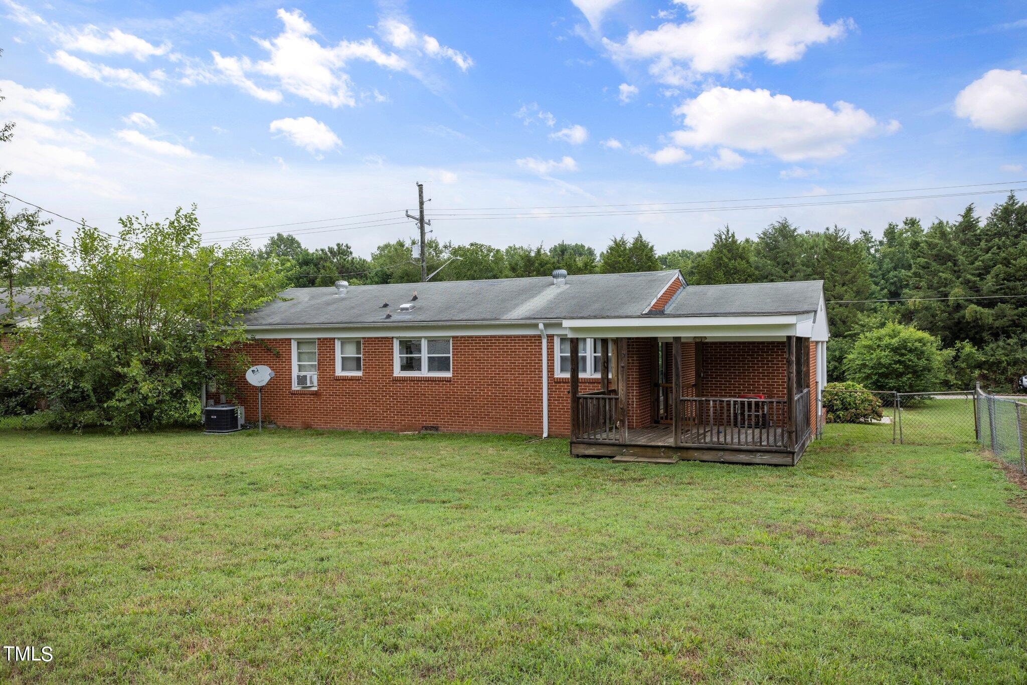 560 Wayview Road Henderson, NC 27537 - Photo 30 of 32 7-web-or-mls-1D9A2582