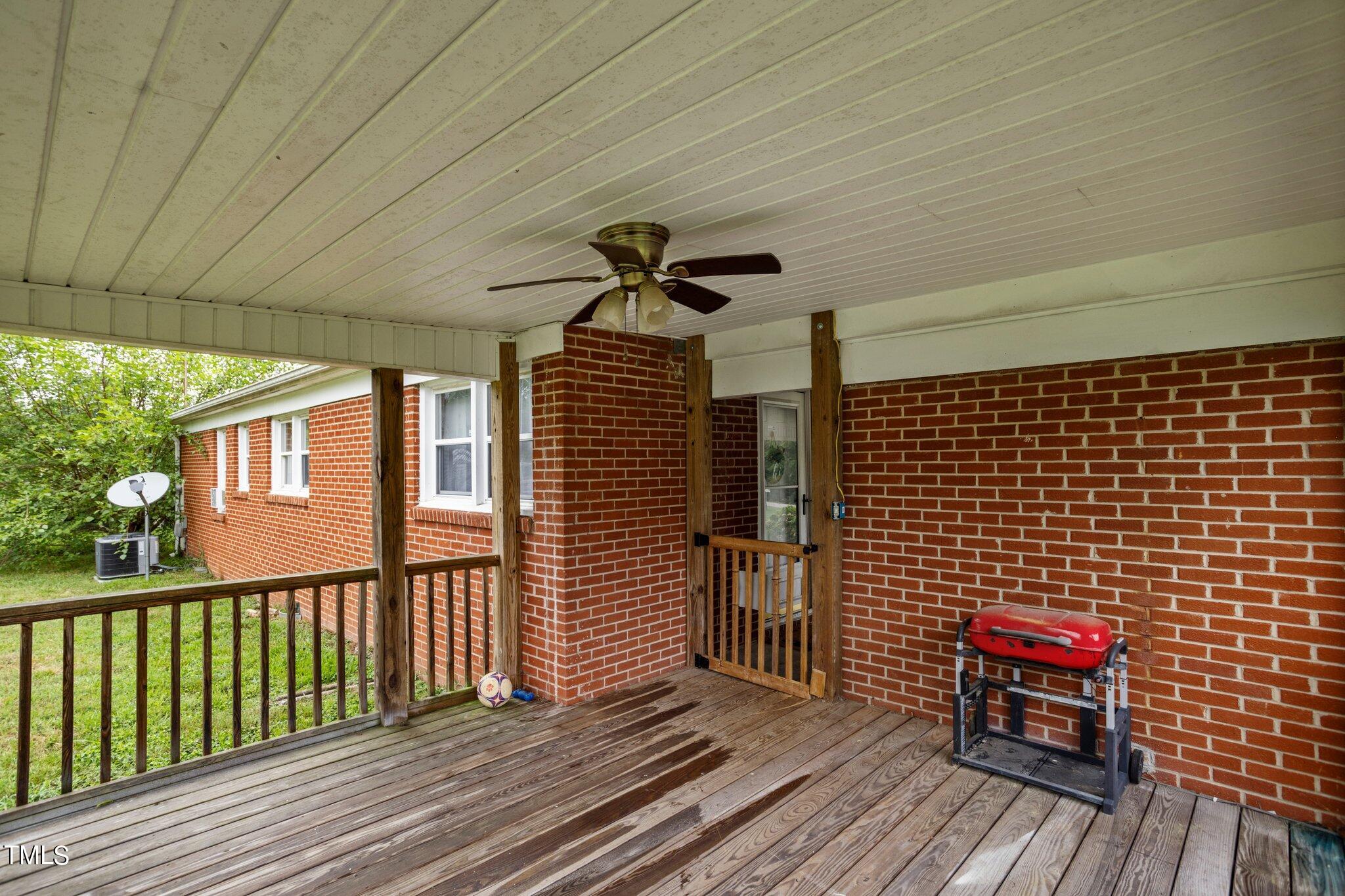 560 Wayview Road Henderson, NC 27537 - Photo 31 of 32 10-web-or-mls-1D9A2597