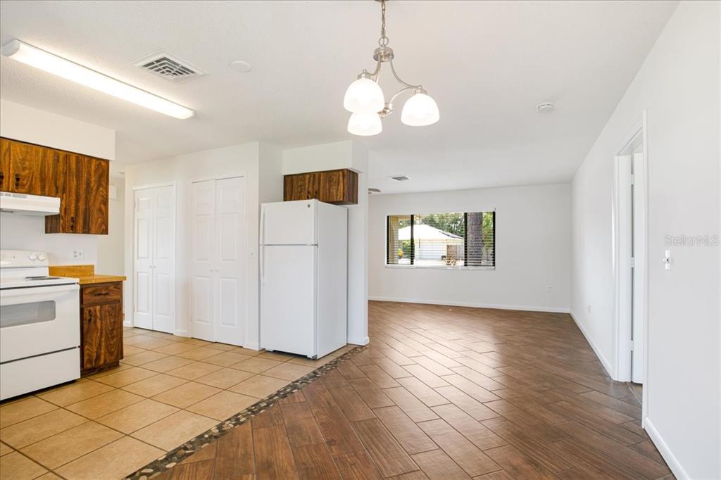 1312 Jamaica Road Venice, FL 34293 - Photo 18 of 35 Dining room facing living room and kitchen