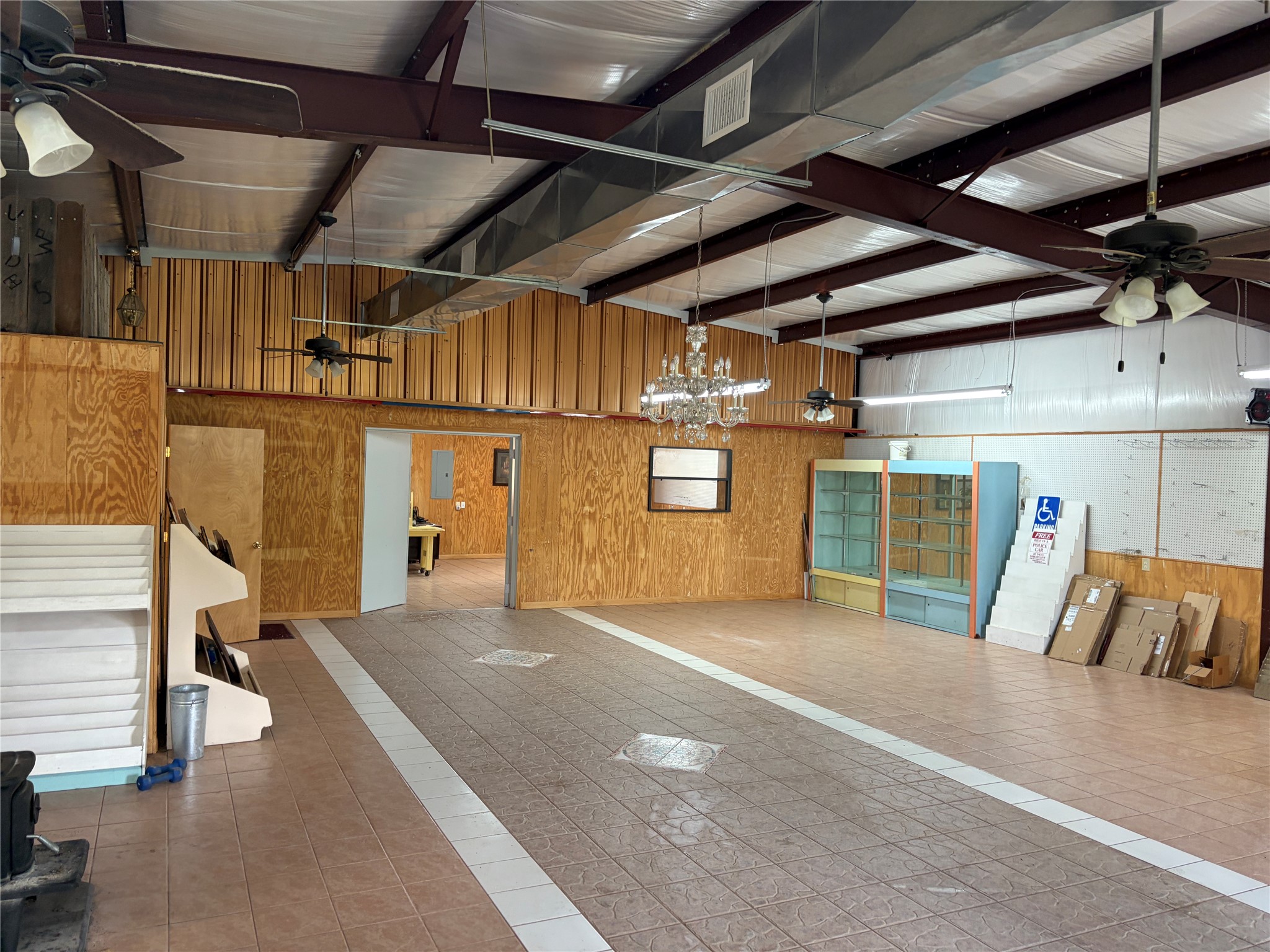 1060 Ranch Road 3404 Kingsland, TX 78639 - Photo 12 of 15 Front Room