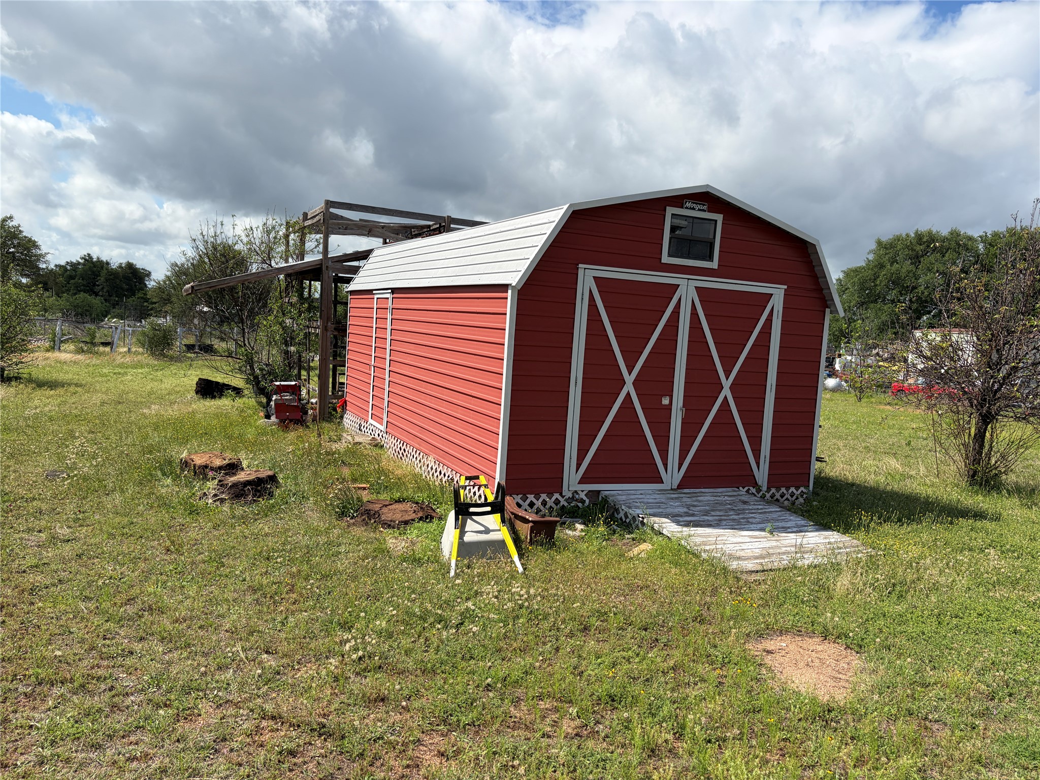 1060 Ranch Road 3404 Kingsland, TX 78639 - Photo 7 of 15 Morgan building
