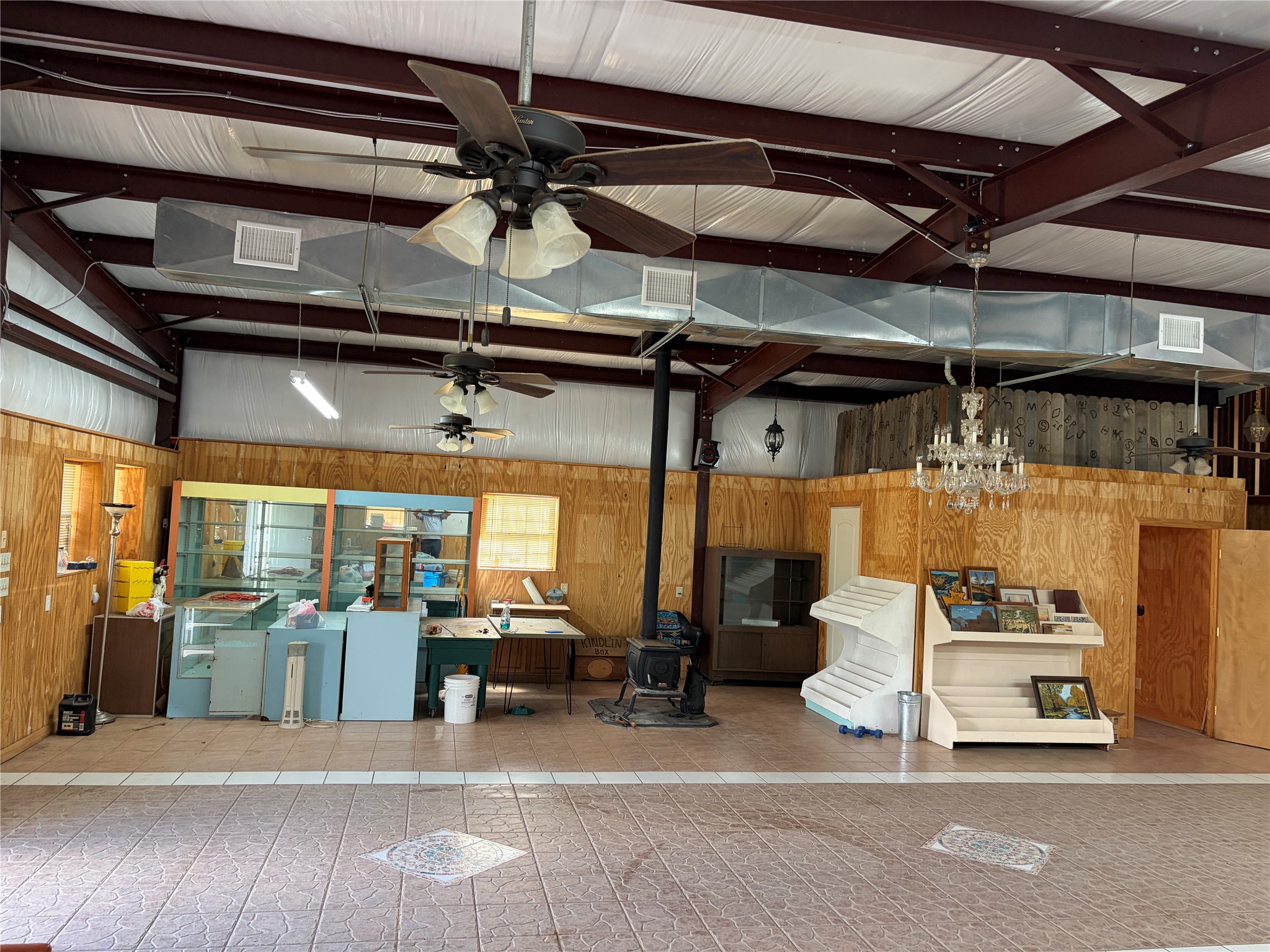 1060 Ranch Road 3404 Kingsland, TX 78639 - Photo 10 of 15 Inside of building